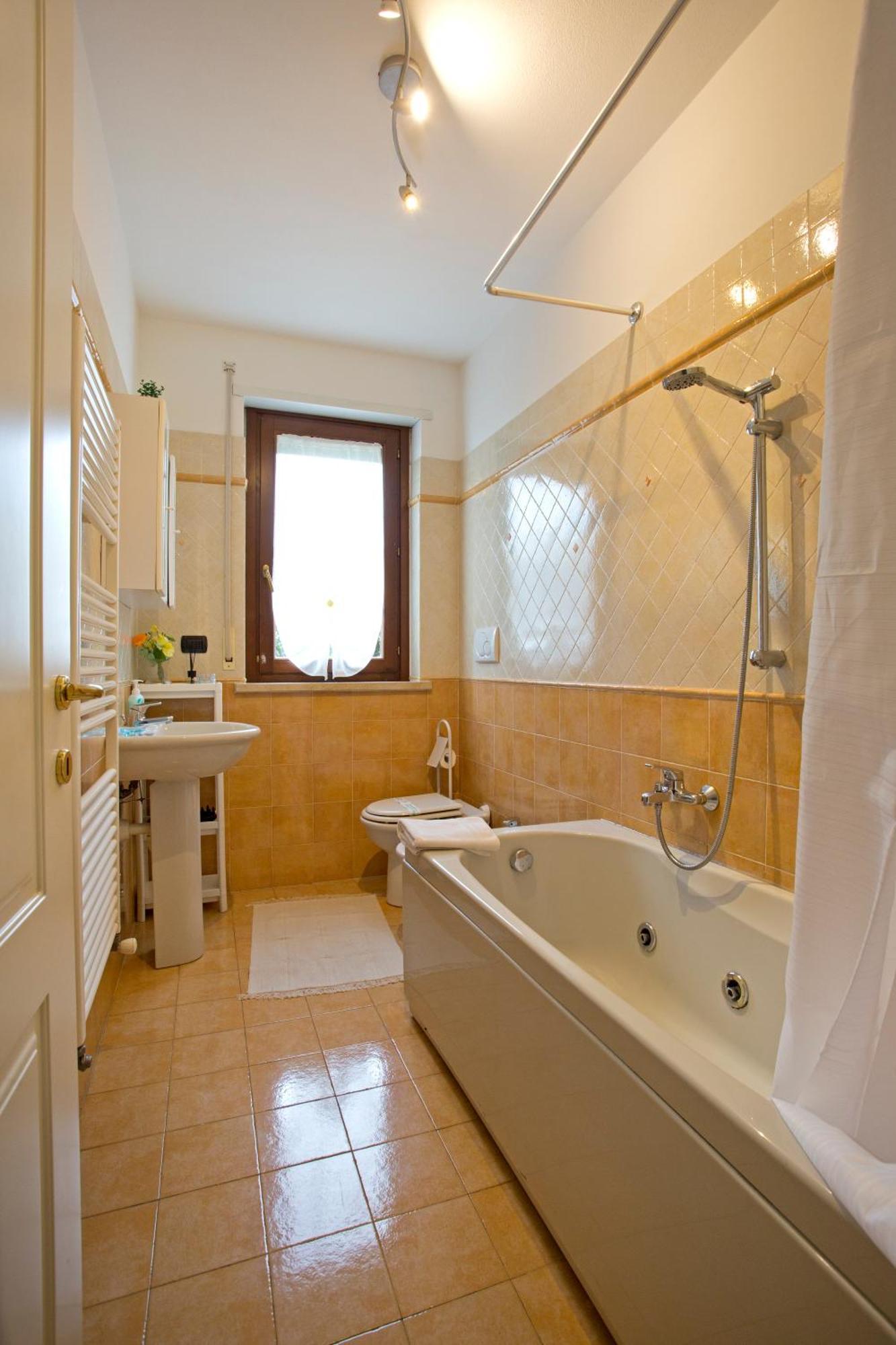 Casa Dei Filati, Cosy Flat With Garden And Parking Close To ลุคคา ภายนอก รูปภาพ